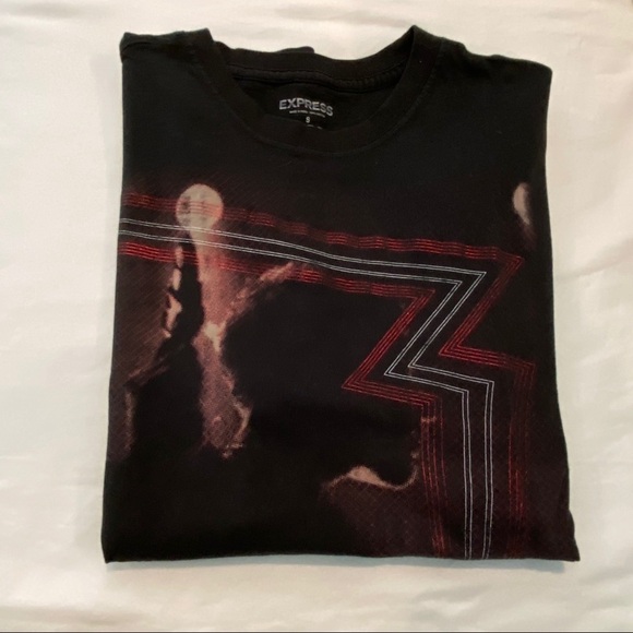 Express Graphic Tee - Picture 1 of 3